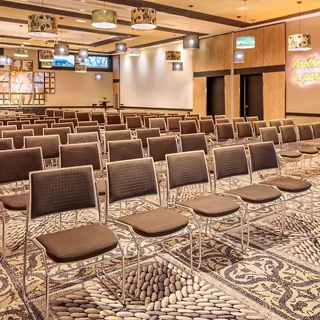 Novotel 14 Porte D'orleans Hotel 4*