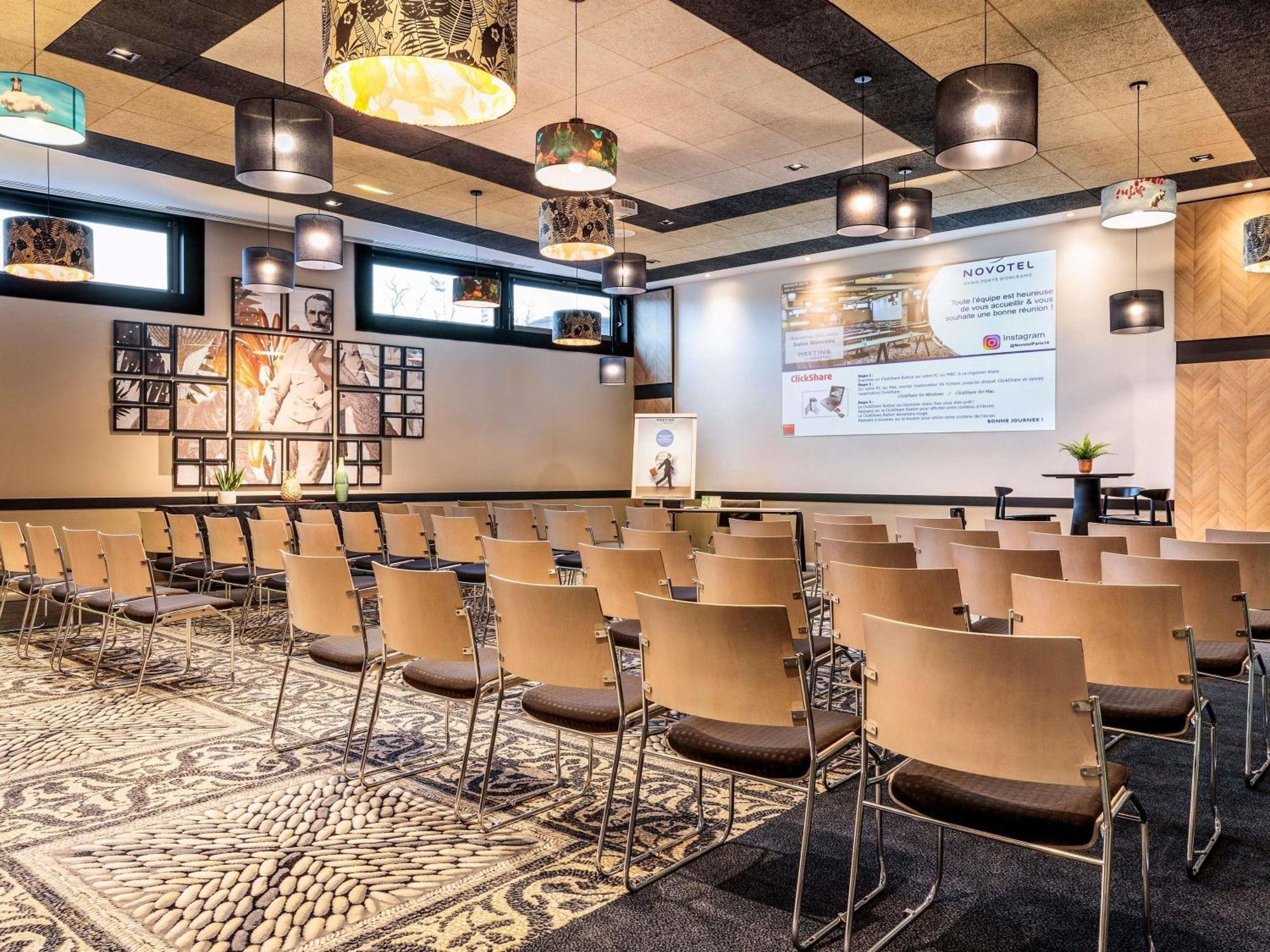 Novotel 14 Porte D'orleans Hotel 4*