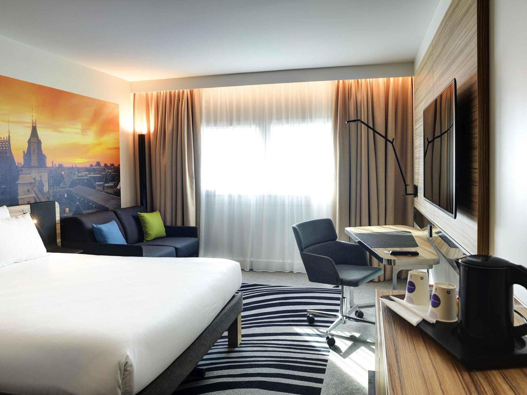 Novotel 14 Porte D'orleans Hotel 4*
