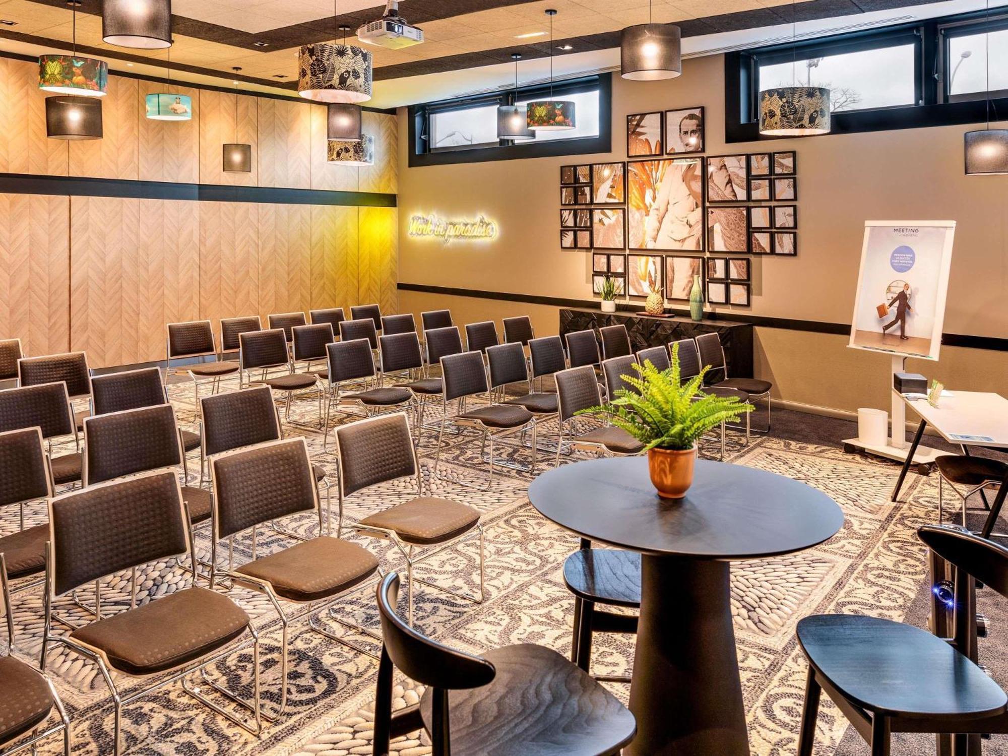 Novotel 14 Porte D'orleans Hotel